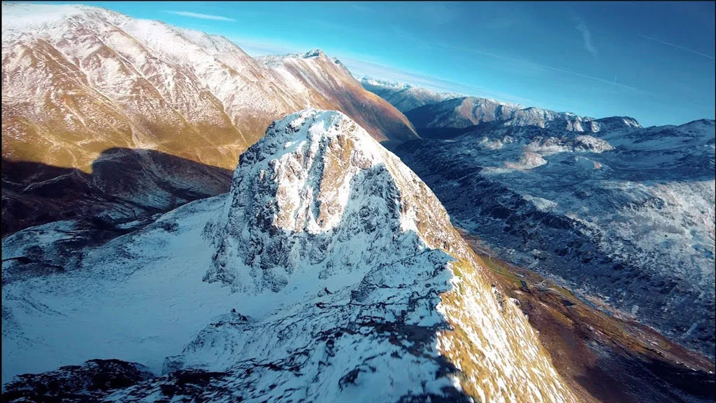 Top 5 vídeos FPV del mes de abril