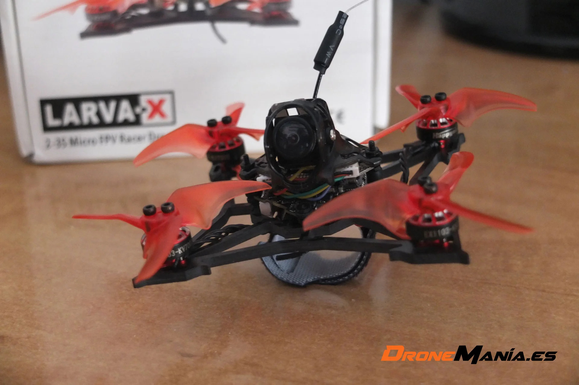 Happymodel Larva X: Unboxing y análisis